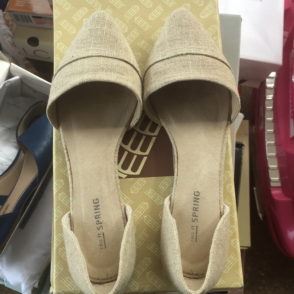 Tan flats